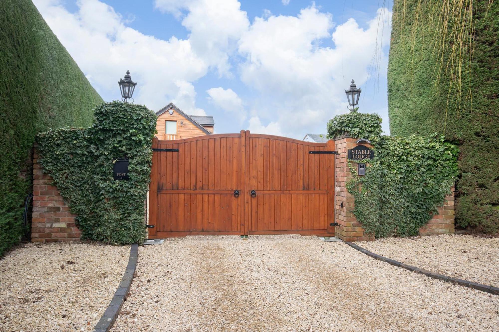 Stable Lodge - Boutique Bed & Breakfast Shurdington Buitenkant foto