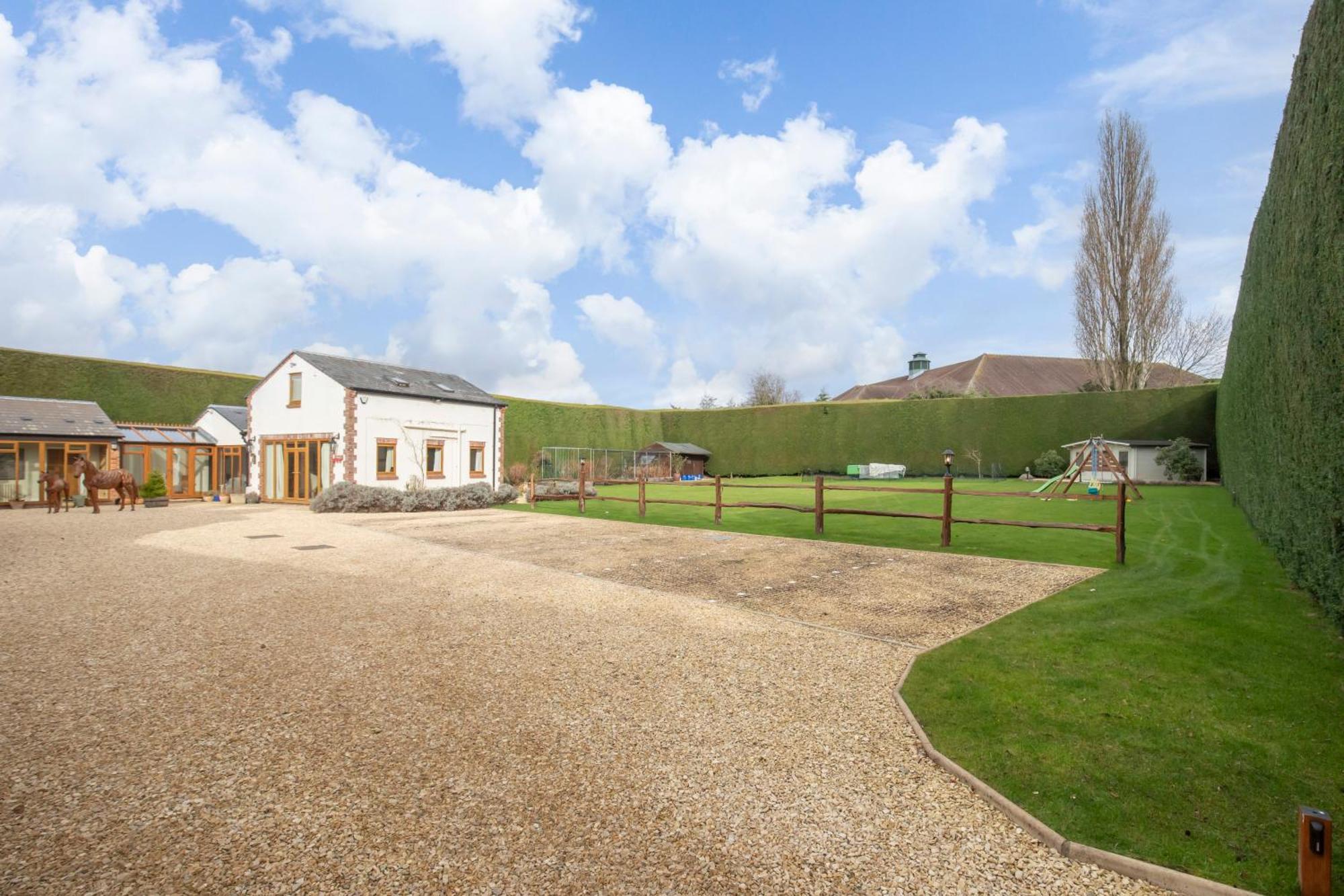 Stable Lodge - Boutique Bed & Breakfast Shurdington Buitenkant foto