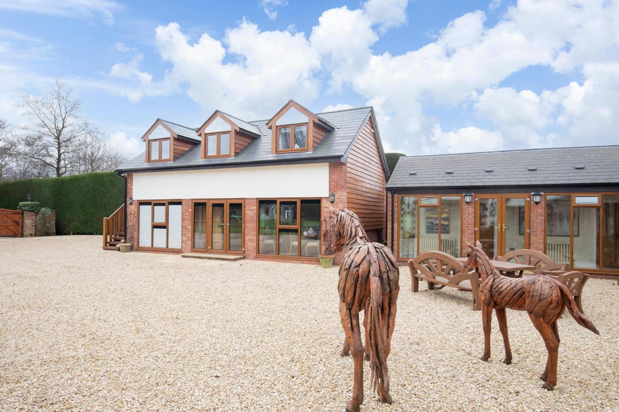Stable Lodge - Boutique Bed & Breakfast Shurdington Buitenkant foto