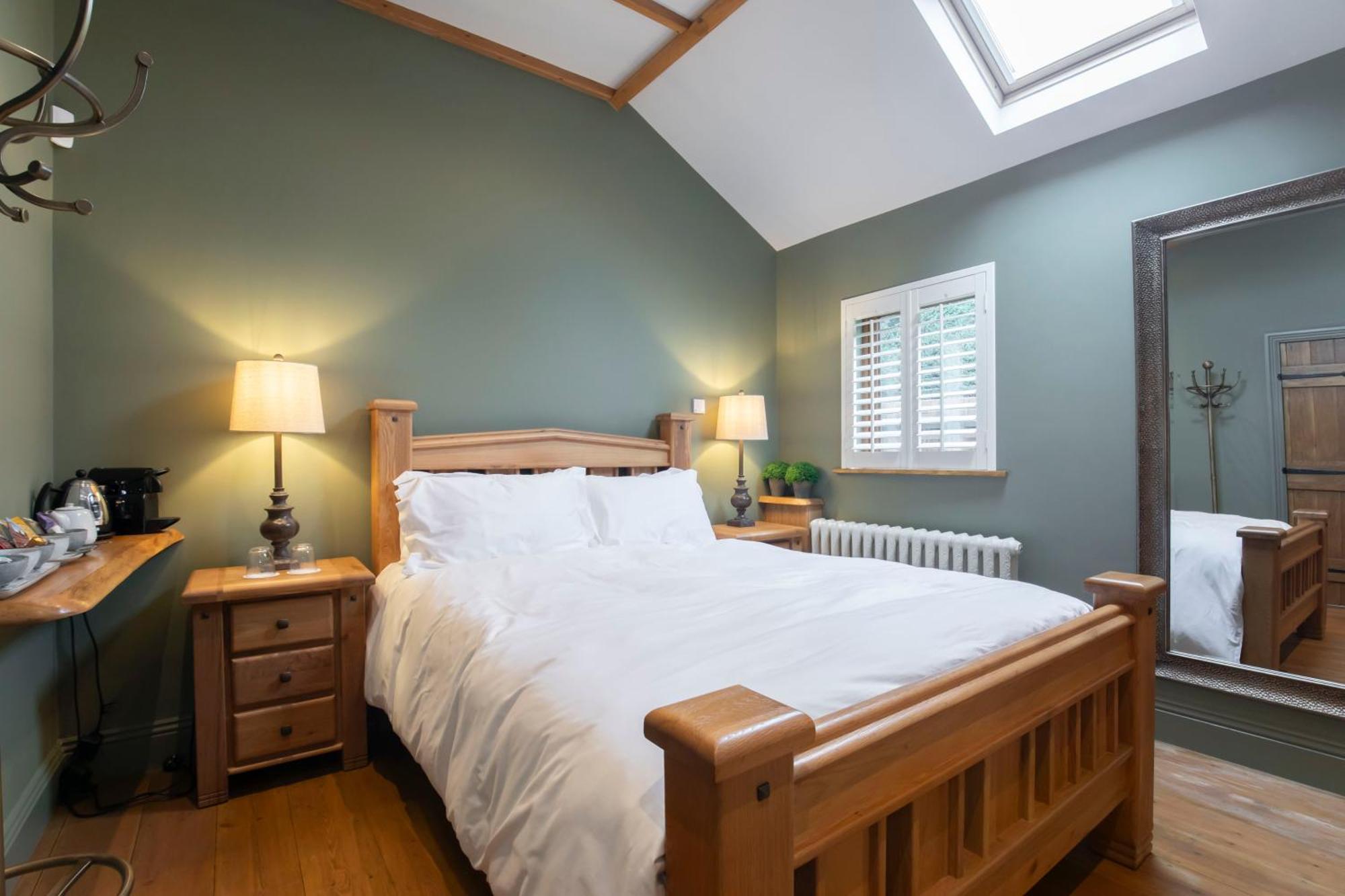 Stable Lodge - Boutique Bed & Breakfast Shurdington Buitenkant foto