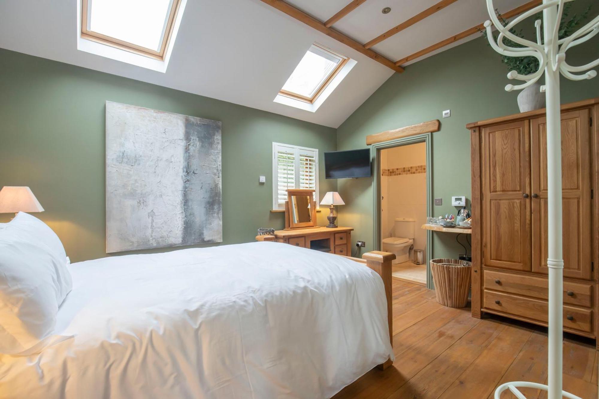 Stable Lodge - Boutique Bed & Breakfast Shurdington Buitenkant foto