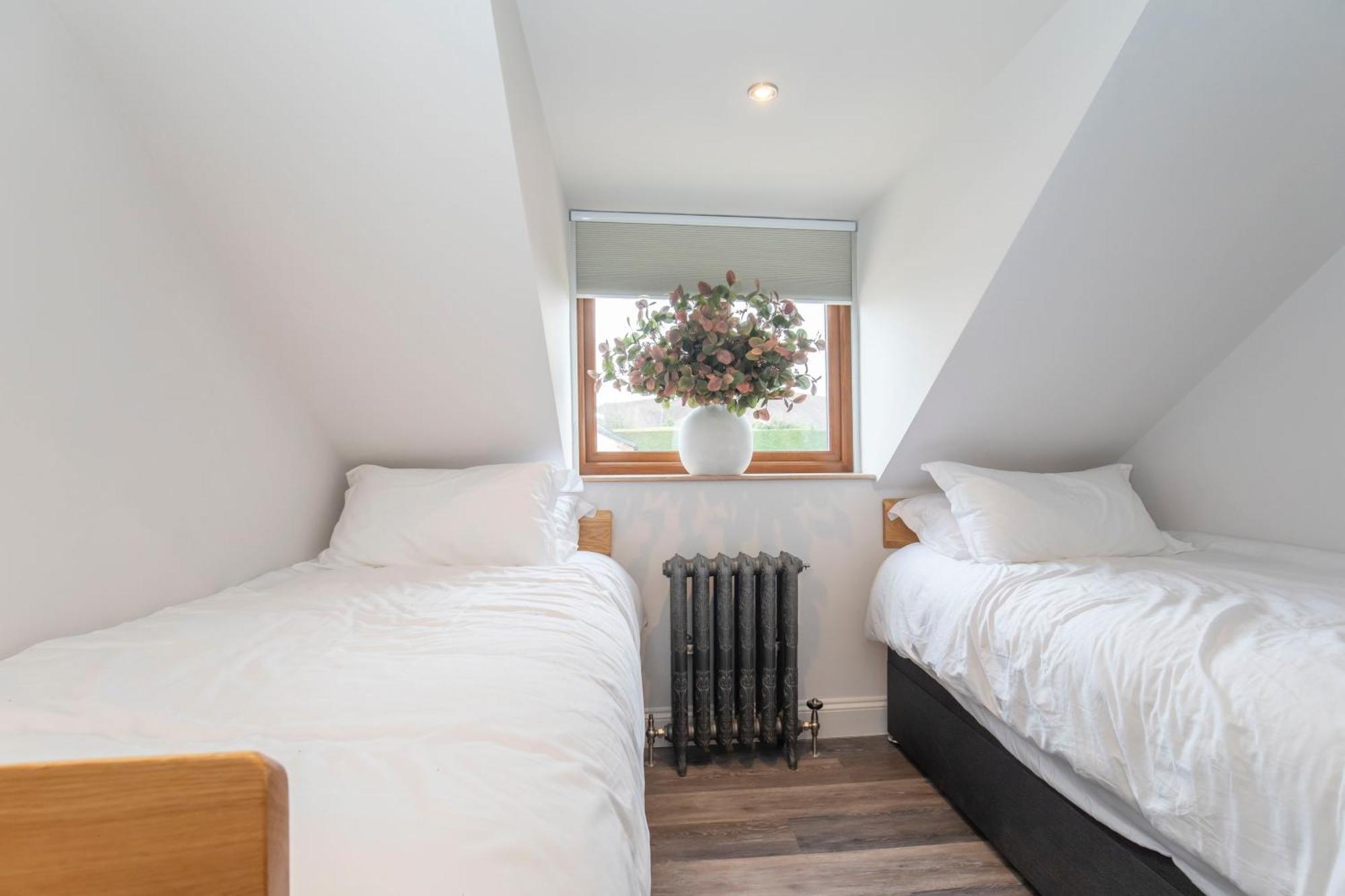 Stable Lodge - Boutique Bed & Breakfast Shurdington Buitenkant foto
